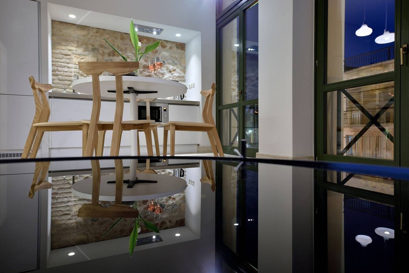 Magnificent Athens Villa | 1 Bedroom | Villa Aizen | Garden View in Central Section of Athens, Athens