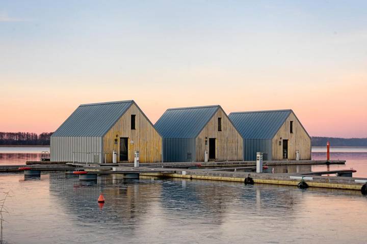 Domek letniskowy dla 5 osób, z sauna i ogród oraz jacuzzi na Mazury