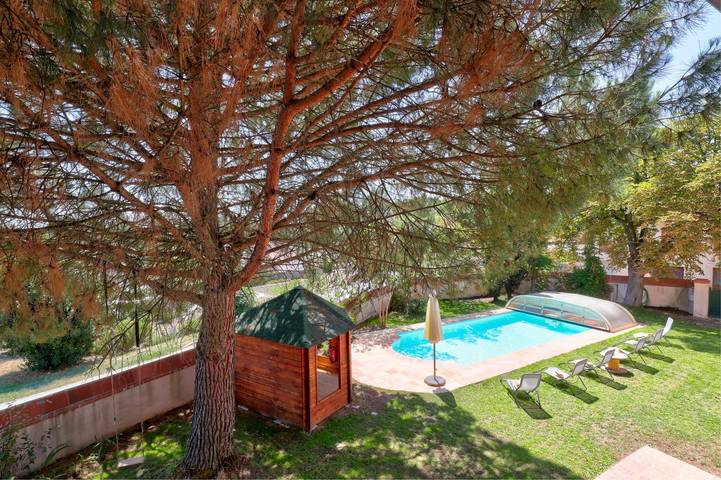 Gîte pour 14 personnes, avec terrasse ainsi que piscine et jardin dans le Tarn - 3