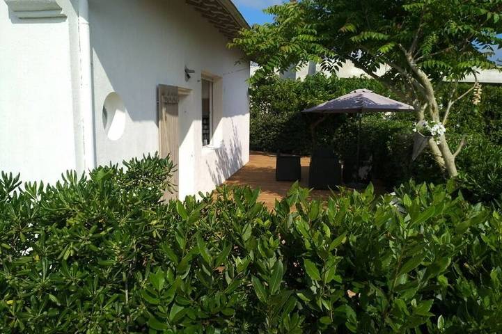 Location de vacances pour 8 personnes, avec terrasse, animaux acceptés dans Plage La Milady