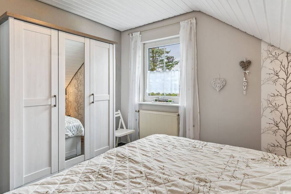 Ganze Wohnung, Ferienwohnung Iris 2 in Lutzerath, Cochem-Zell