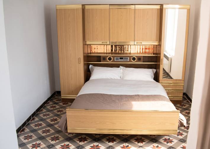 Entire apartment, Spacious Apartment in Bessèges - Mountain View & Terrace in Bessèges, Cévennes
