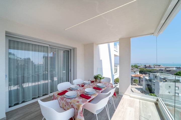 Ferienwohnung für 7 Personen, mit Meerblick und Balkon/Terrasse in Lignano Sabbiadoro
