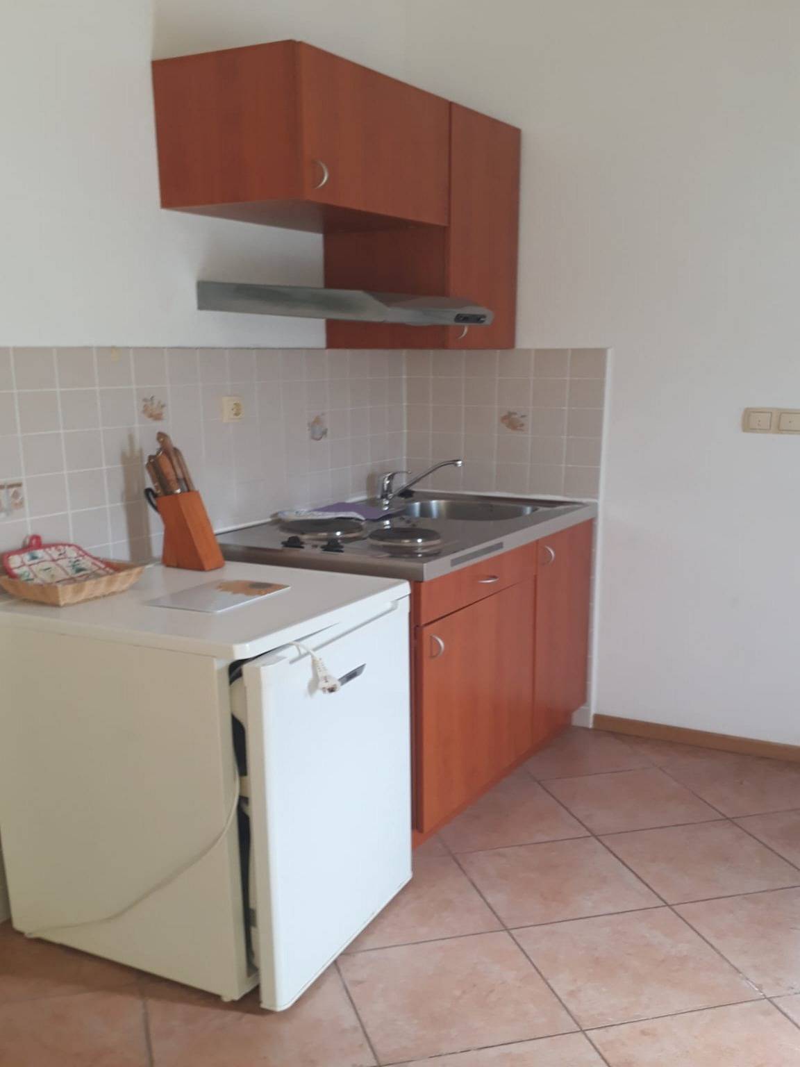 Ganze Wohnung, Ferienwohnung für 4 Personen mit Garten in Poljica, Split-Dalmatien