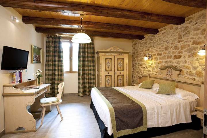 Gîte pour 10 personnes dans Lac de l'Abbaye - 3