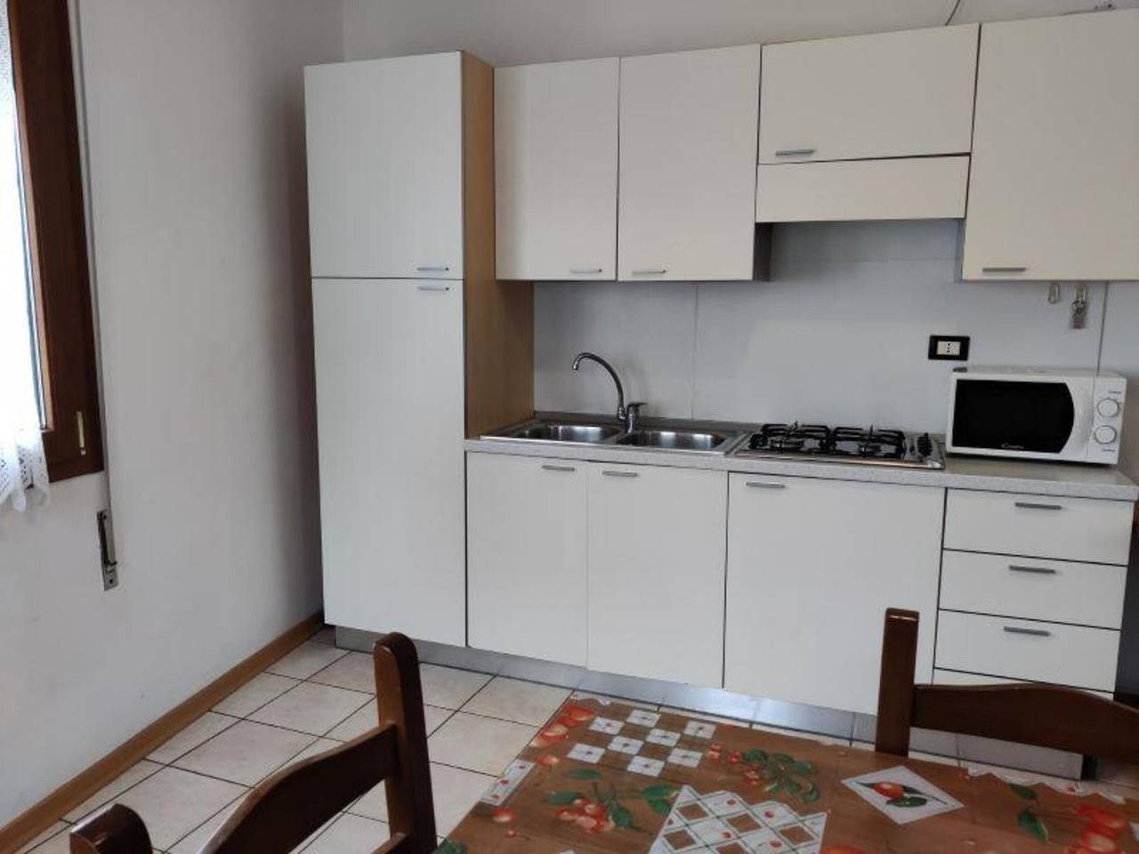Appartamento intero, Appartamento 'Villa Nicole 4' con terrazza privata, balcone e aria condizionata in Lido di Jesolo, Jesolo