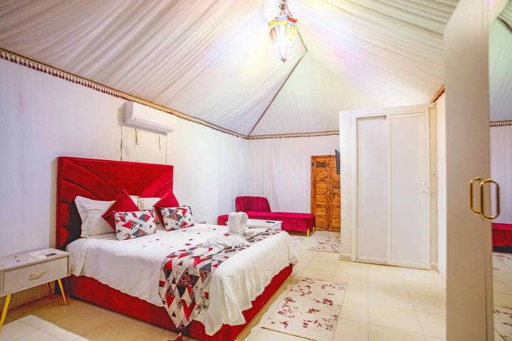 Tente pour 2 personnes, avec piscine ainsi que vue et jardin, animaux acceptés au Maroc - 3