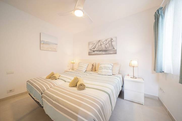 Appartement entier, 2 chambres à Los Gigantes avec grand jardin privé et terrasse avec vue sur la mer in Playa de los Guíos, Santiago del Teide