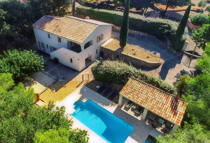 Gîte pour 8 personnes, avec piscine, animaux acceptés à Flayosc