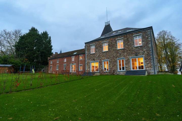 Location de vacances pour 4 personnes, avec jardin ainsi que vue et terrasse à Gerpinnes - 4