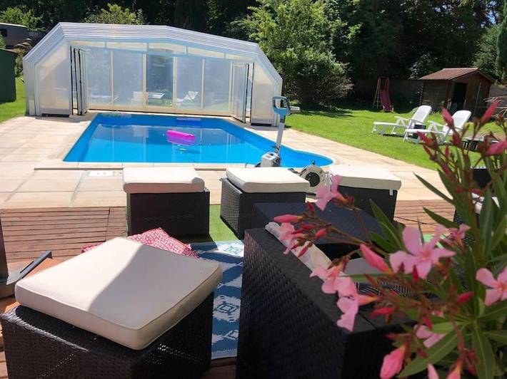 Appartement de vacances pour 12 personnes, avec sauna ainsi que piscine et jardin
