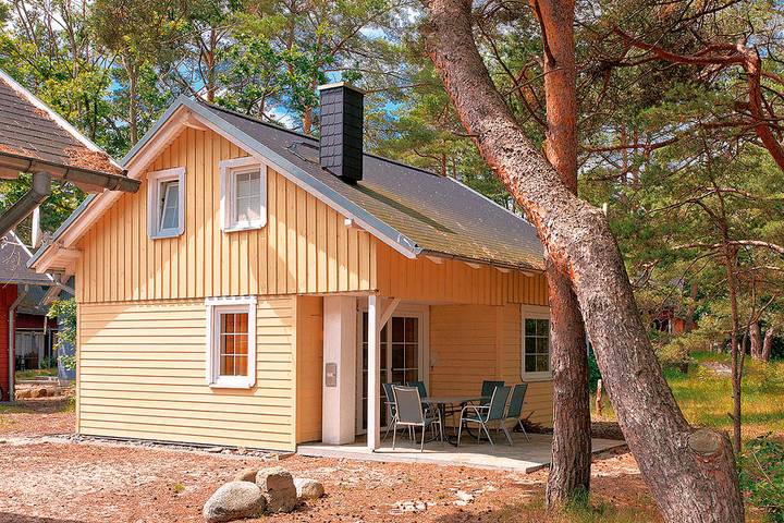 Ferienhaus für 6 Personen, mit Terrasse und Sauna in Mönchgut-Granitz