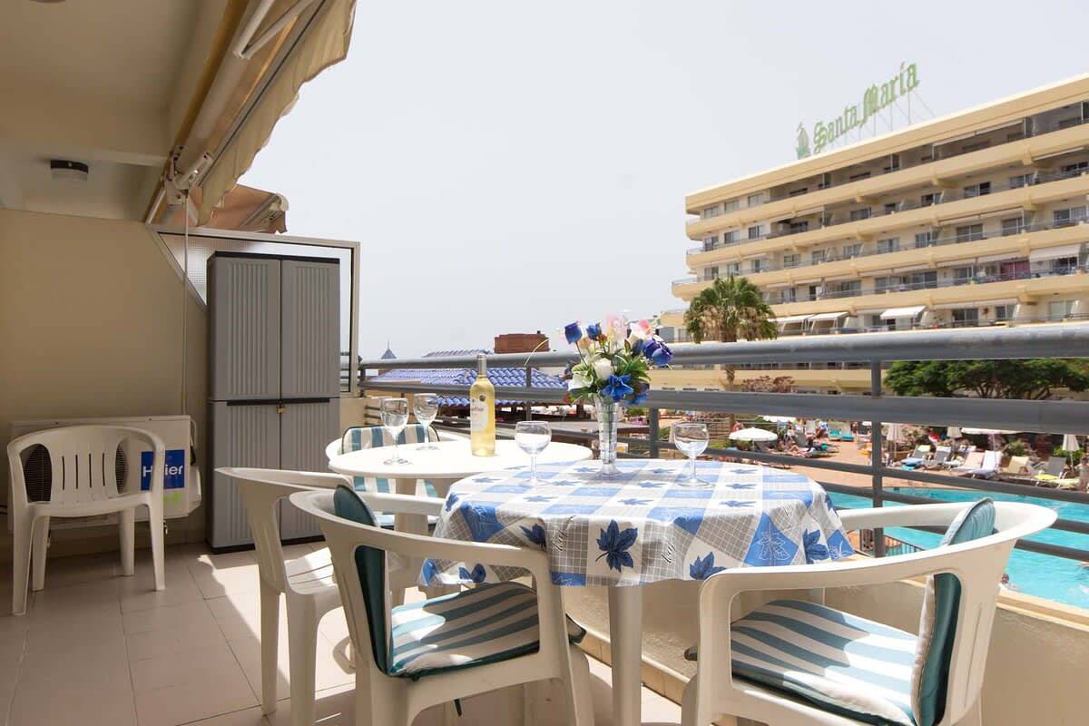 Entire apartment, Santa Maria 65 - Two Bed in Playa Puerto Colón, Adeje