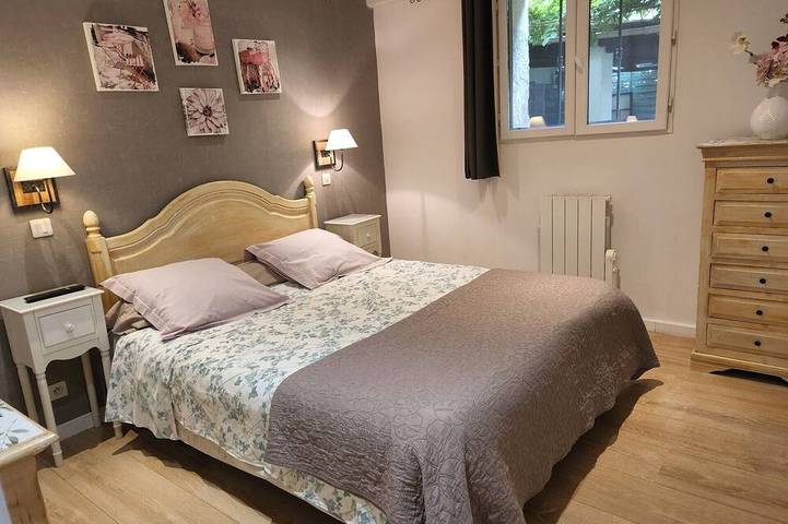 Ganze Wohnung, Schöne Wohnung mit privatem Garten in Grasse, Mittelmeerküste (Frankreich)