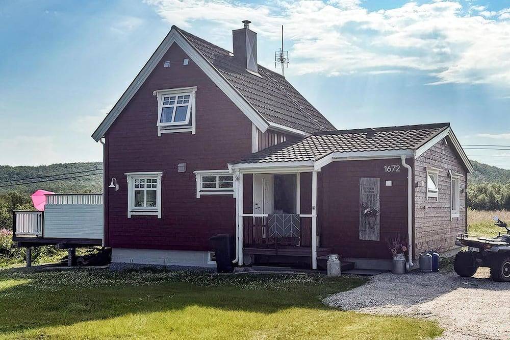4 bedroom awesome home in Indre Billefjord in Porsanger