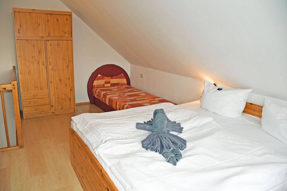 Entire apartment, 01 Holiday apartment with terrace at Granitzwald - Holiday apartments with terrace at Granitzwald in Lancken-Granitz, Ruegen