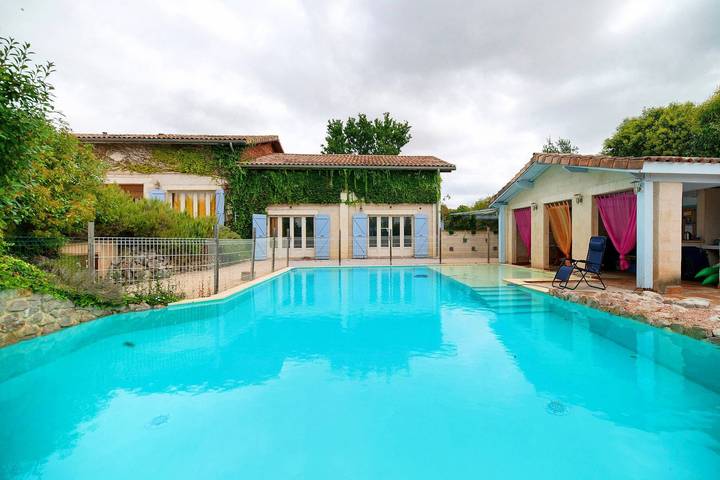 Gîte pour 12 personnes, avec Jardin dans Haute-Garonne