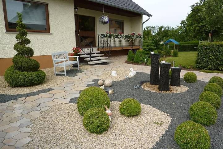 Ferienwohnung für 2 Personen, mit Terrasse und Garten