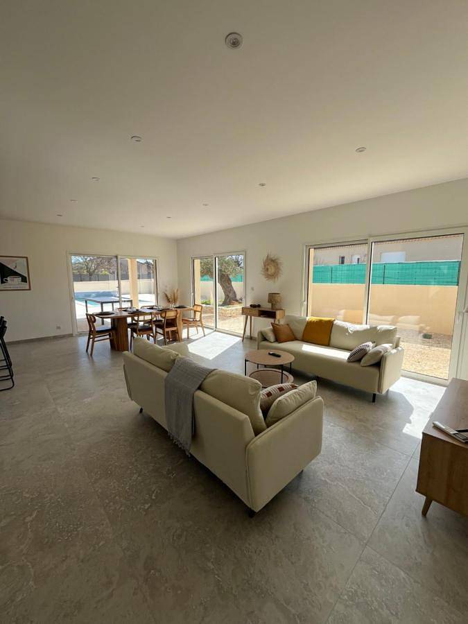 Location de vacances pour 6 personnes, avec piscine et jardin à Saint-Remèze - 4