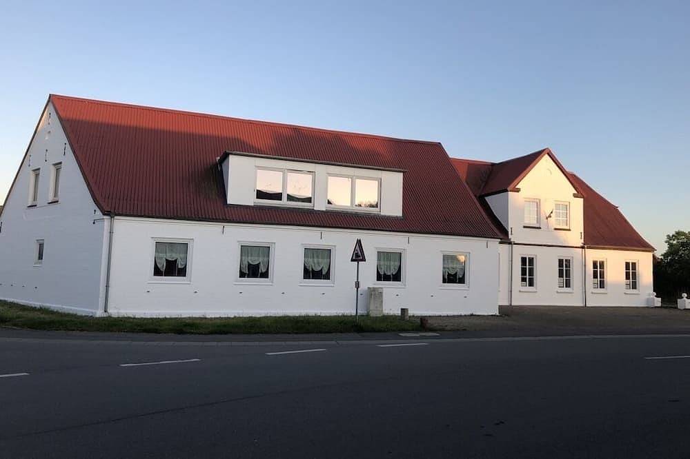 Ganze Wohnung, Salondeck Klanxbüll - zentral für 3 Personen mit Parkplatz direkt am Haus in Klanxbüll, Nordsee - Schleswig-Holstein