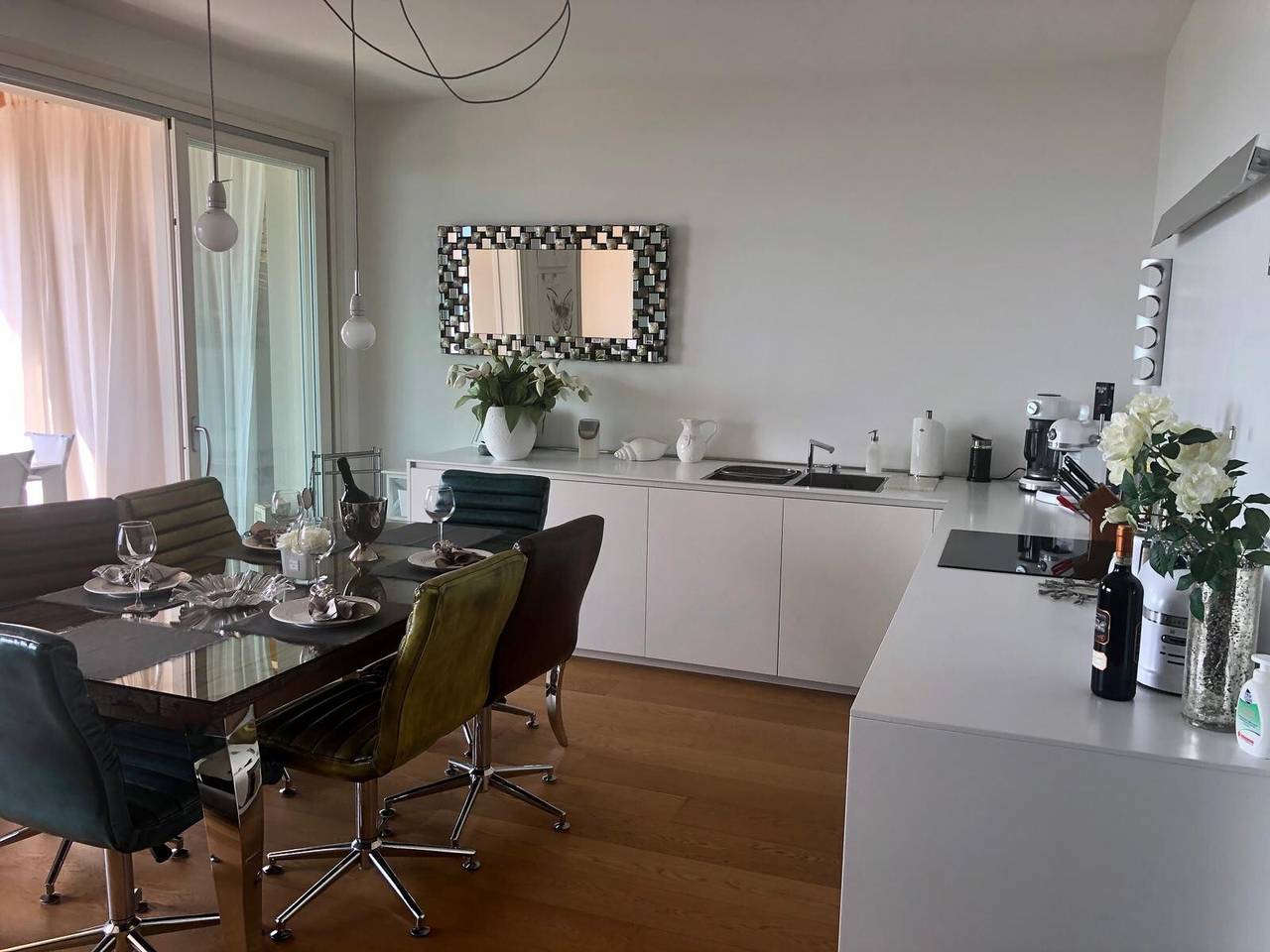 Casa vacanze 'Aurora Elegant Lake View' con vista lago, piscina condominiale e Wi-Fi in Maderno, Toscolano-Maderno