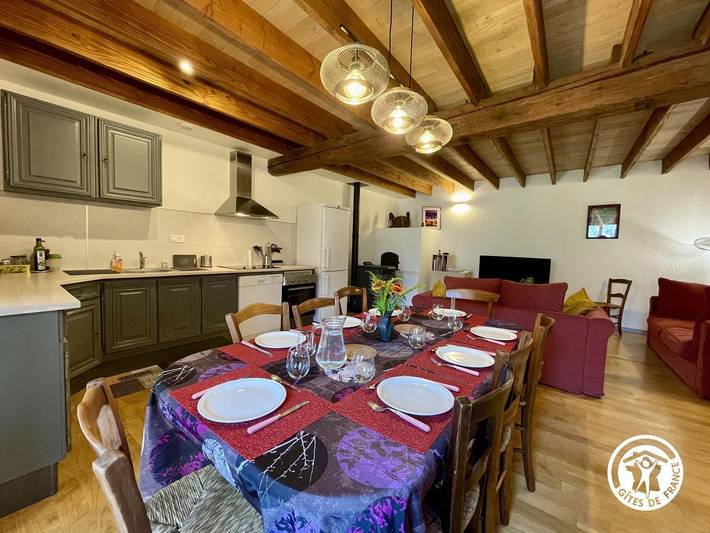 Gîte pour 6 personnes, avec terrasse dans Tignac - 4