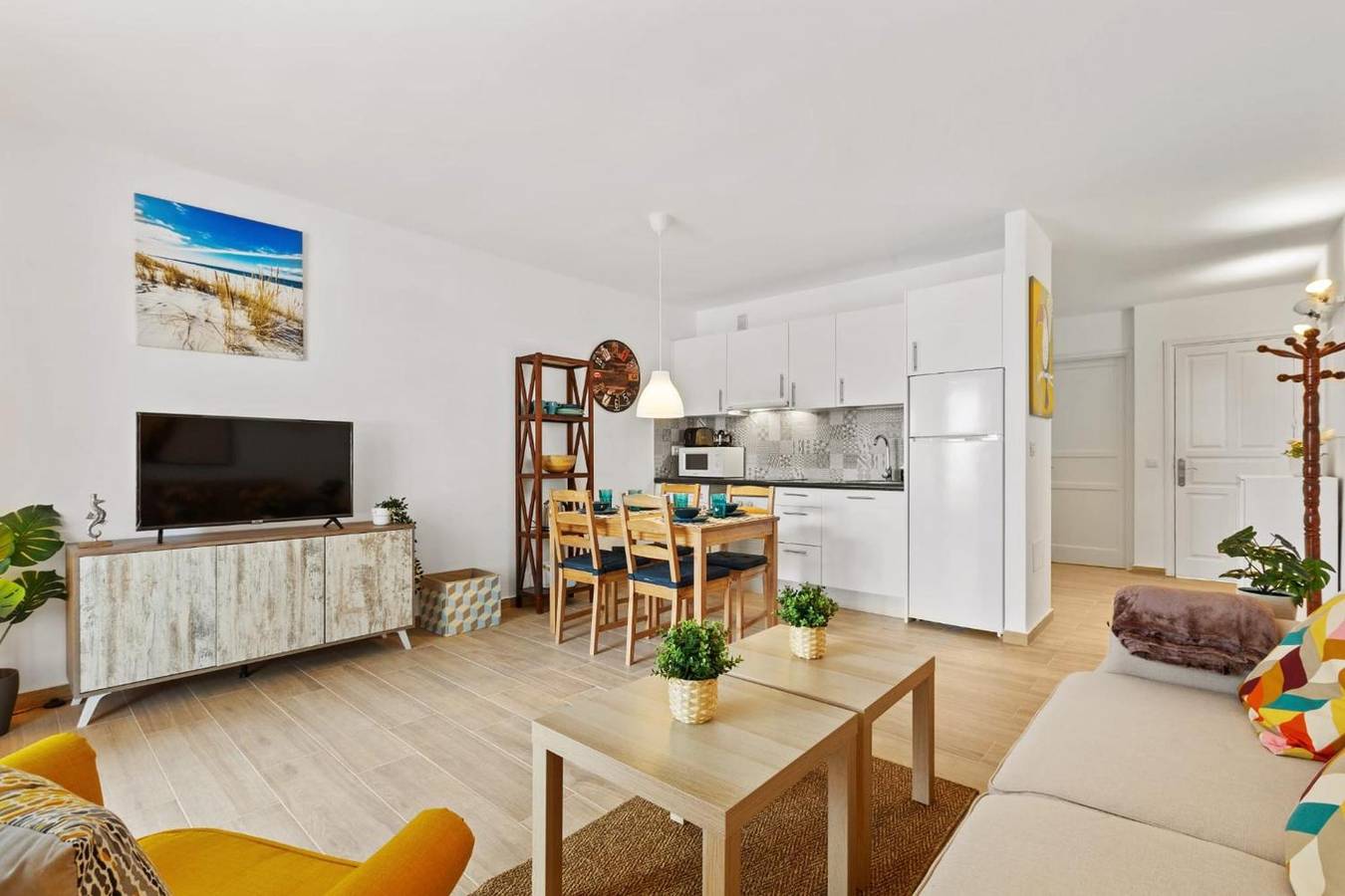 Entire apartment, Vacation apartment for 4 people with balcony in Costa Teguise, Teguise