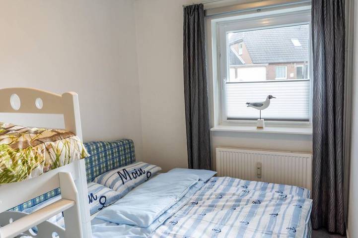Ganze Wohnung, Komfortable Ferienwohnung Friesenbude mit Terrasse und Garten im ruhigen Garding in Garding, Eiderstedt