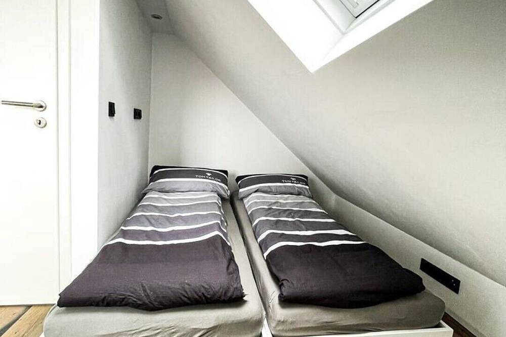 Ganze Wohnung, Fewo Mühlenkieker im historischen Warftendorf Rysum in direkter Nähe zur Nordsee in Rysum, Krummhörn