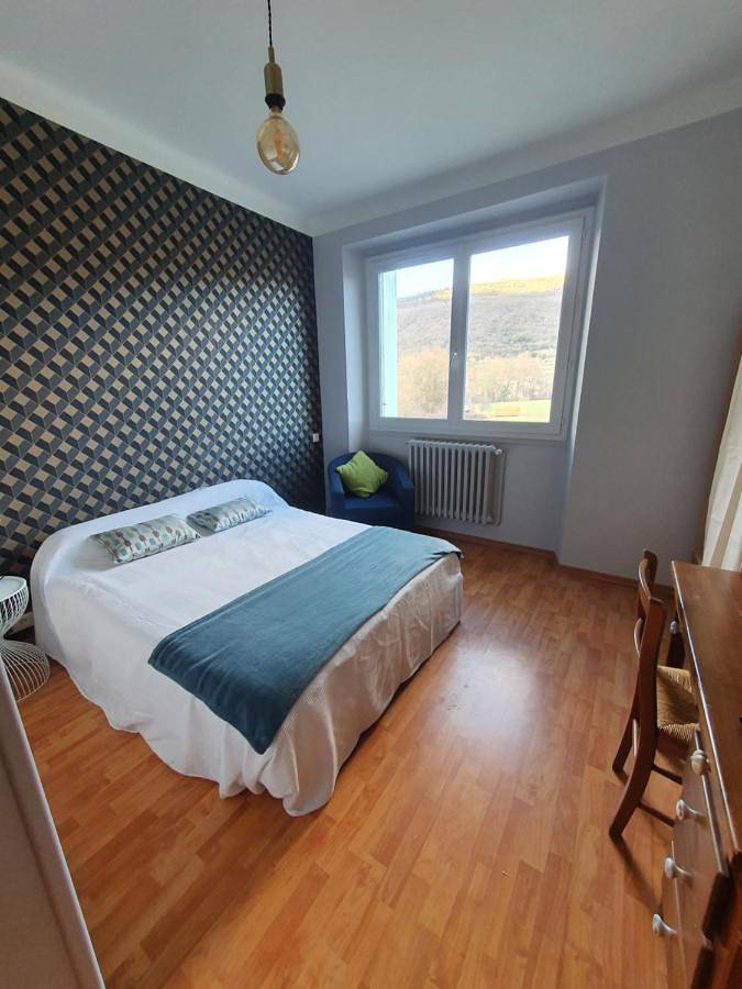 Chambre privée du Majestic in Saint-Affrique, Parc naturel régional des Grands Causses