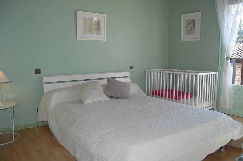 Pet friendly home in Flaujac-Poujols in Flaujac-Poujols, Quercy