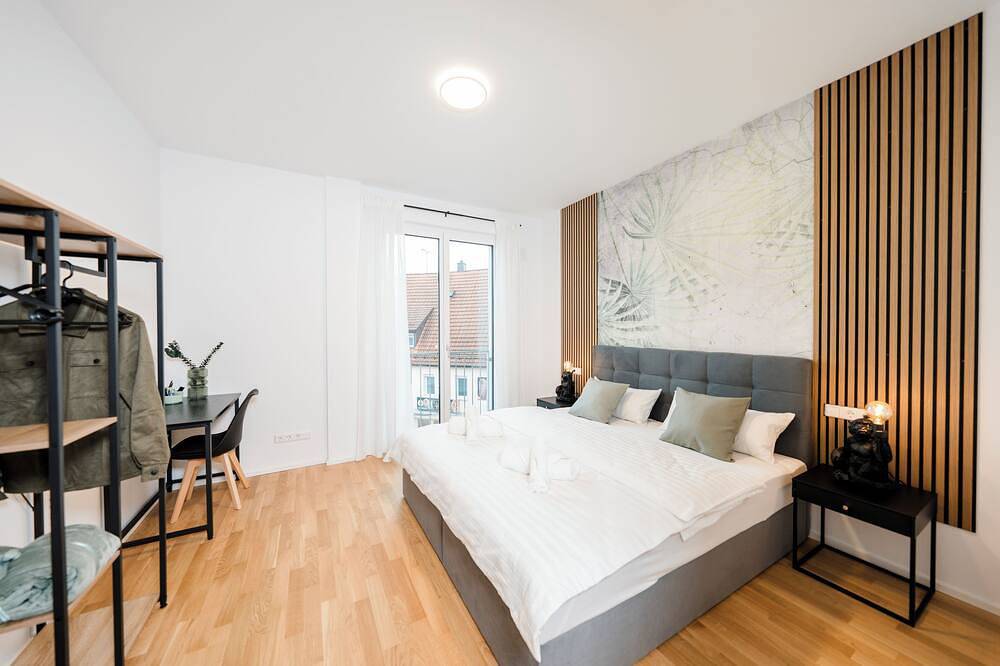 Ganze Wohnung, Böblingen02, Zentrum, Stellplatz, Daimler in Böblingen, Stuttgart Region