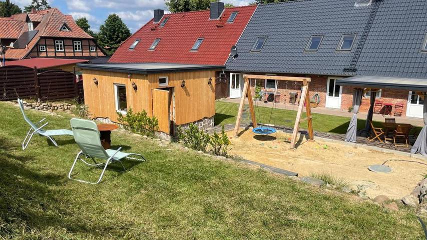 Ferienwohnung für 4 Personen, mit Terrasse und Garten