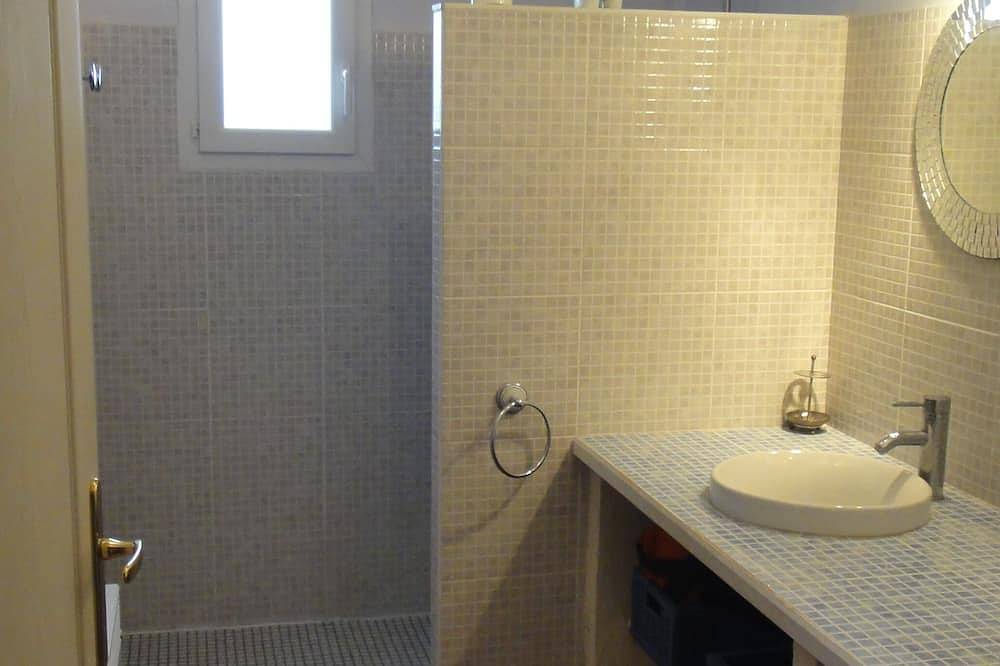 Provenzalische Villa mit privatem Pool im Herzen der Weinberge, Corbiëres in Thézan-des-Corbières, Mittelmeerküste (Frankreich)