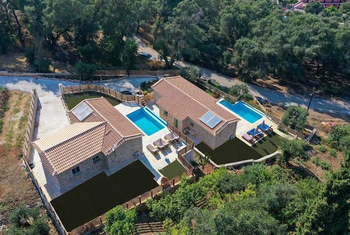 Gîte pour 5 personnes, avec vue ainsi que jardin et piscine dans Liapádes - 4