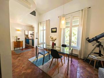 Gîte pour 4 personnes, avec vue dans Cinema Utopia La Manutention Avignon