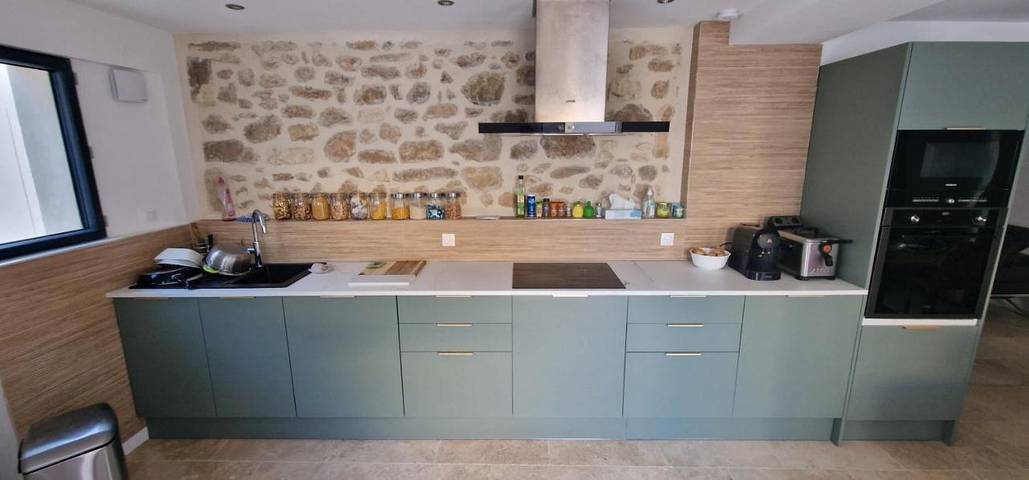 Location de vacances pour 4 personnes, avec terrasse et piscine à Vernègues - 2