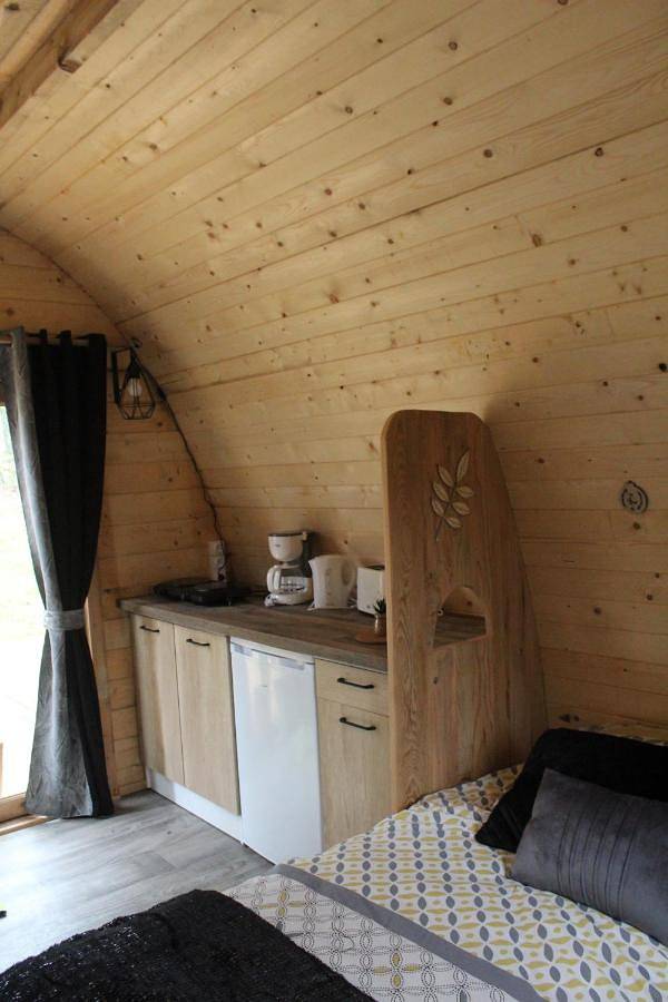 Location de vacances pour 2 personnes, avec bassin pour enfant et vue ainsi que piscine et jardin à Limogne-en-Quercy - 4