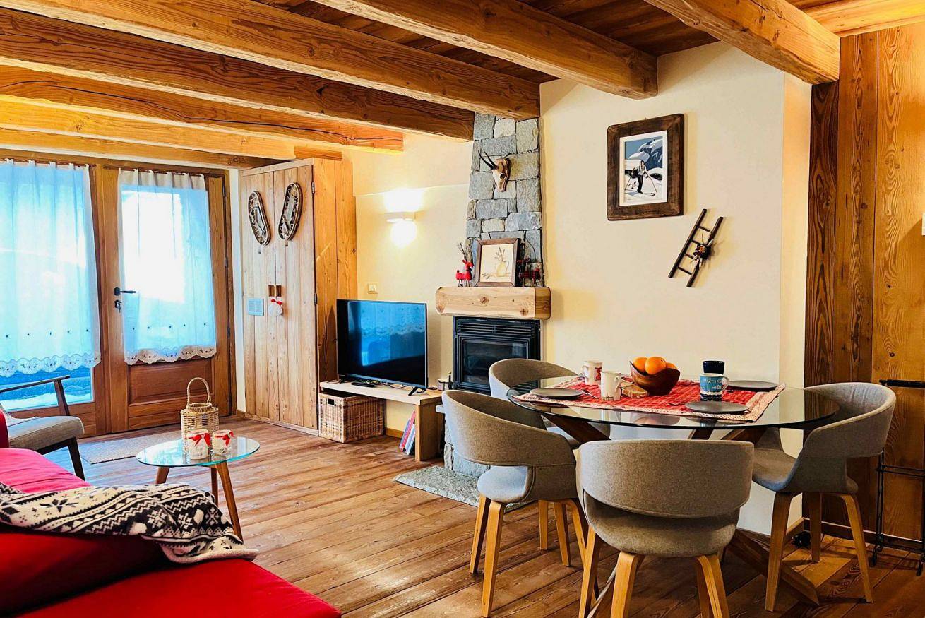 Apartamento entero, Apartamento de vacaciones para 4 personas con jardín in Cottin, Comune di La Salle