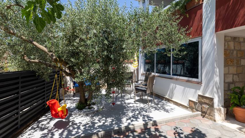 Villa Tina Desne by Villas Guide in Dubrovnik-Neretva