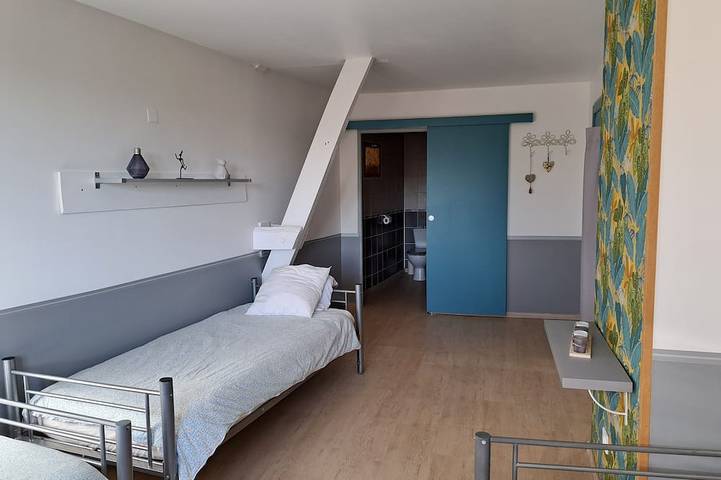 Location de vacances pour 4 personnes, avec terrasse et jardin à Brégnier-Cordon - 3