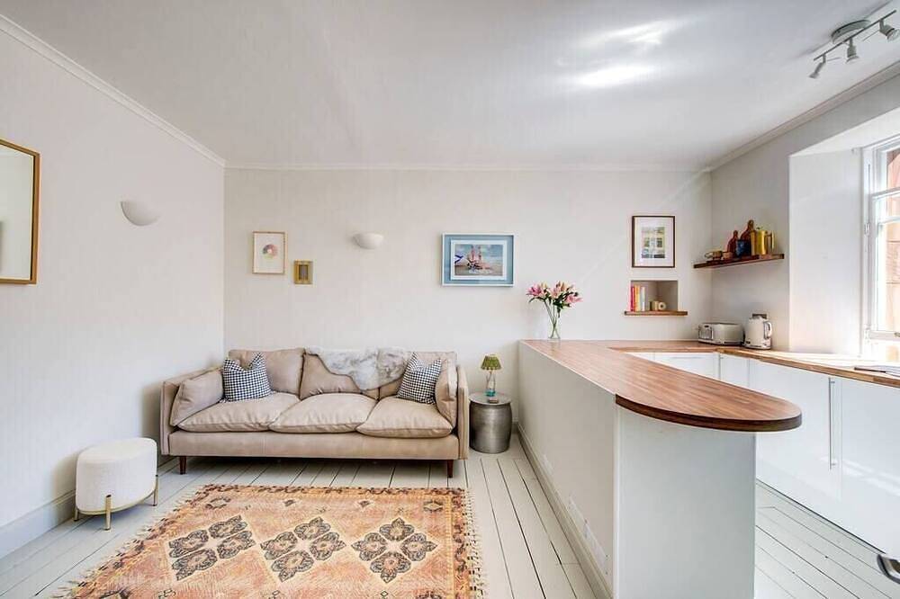 Entire apartment, Stylish 1Bd Seaside Flat North Berwick in North Berwick, Edinburgh and Lothian