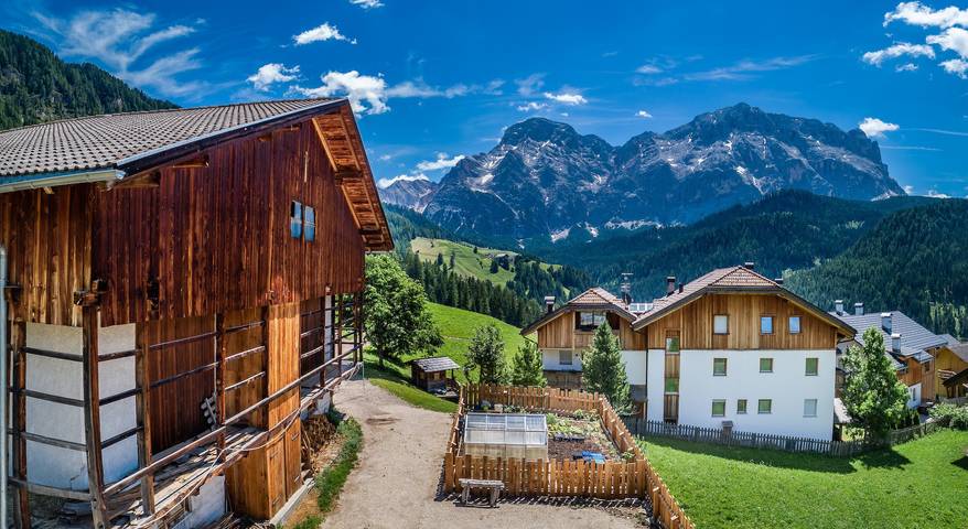 Ferienwohnung für 3 Personen, mit Balkon und Garten