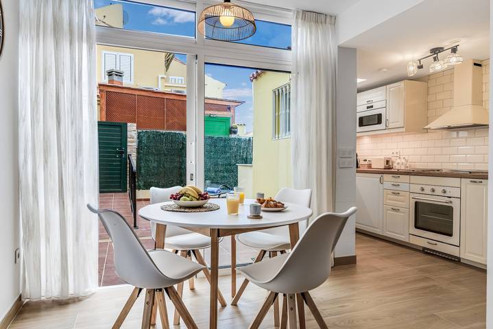 Apartamento para 3 personas, con Terraza y Piscina en Sonnenland