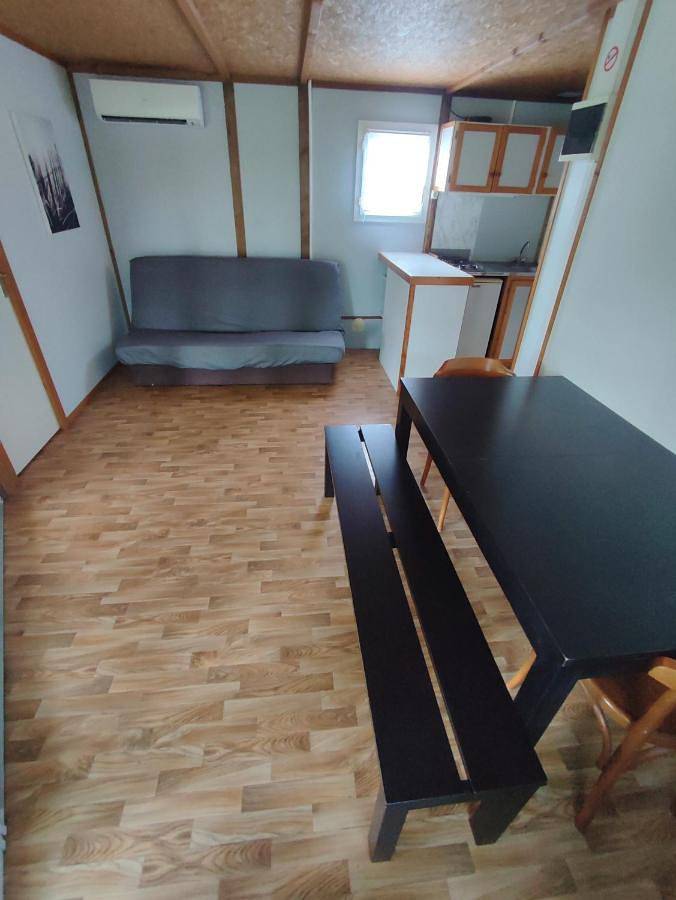 Location de vacances pour 6 personnes, avec vue sur le lac et terrasse ainsi que jardin et vue dans Saramon - 4