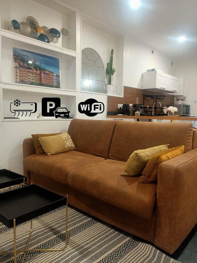 Gîte pour 4 personnes, avec vue ainsi que piscine et jardin à Vénissieux