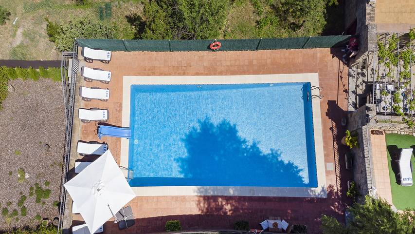 Villa "Sleeps 10 Private Pool" mit Bergblick, privatem Pool und Wlan in el Pont de Vilomara i Rocafort, Pla de Bages DO