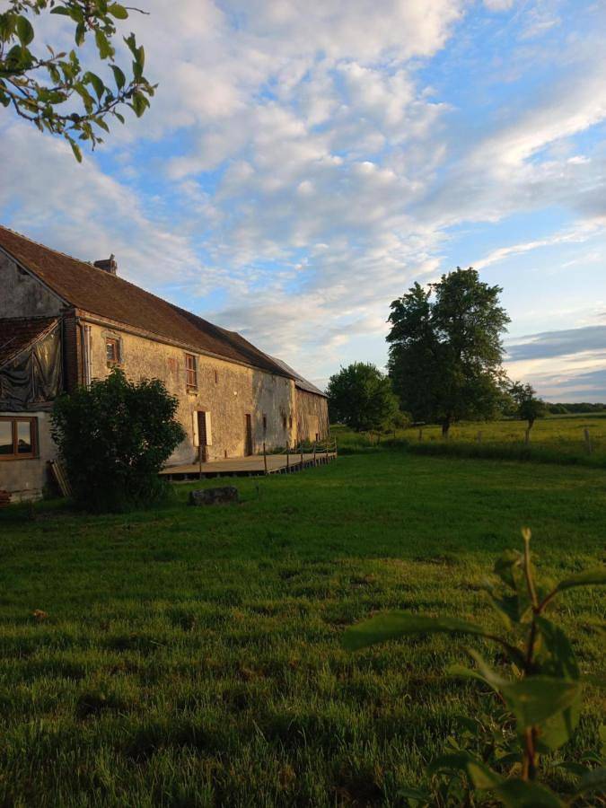 Location de vacances pour 10 personnes, avec Terrasse et Jardin dans Charny-Orée-de-Puisaye