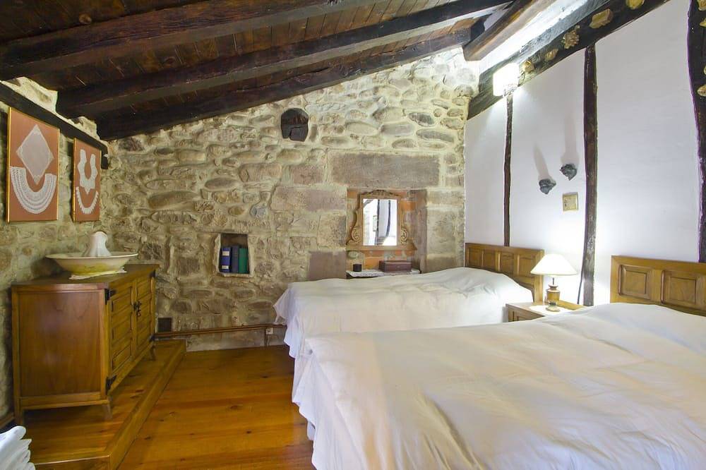 House of integral rent in the center of Cantabria. 8 people in La Serna, Arenas de Iguña