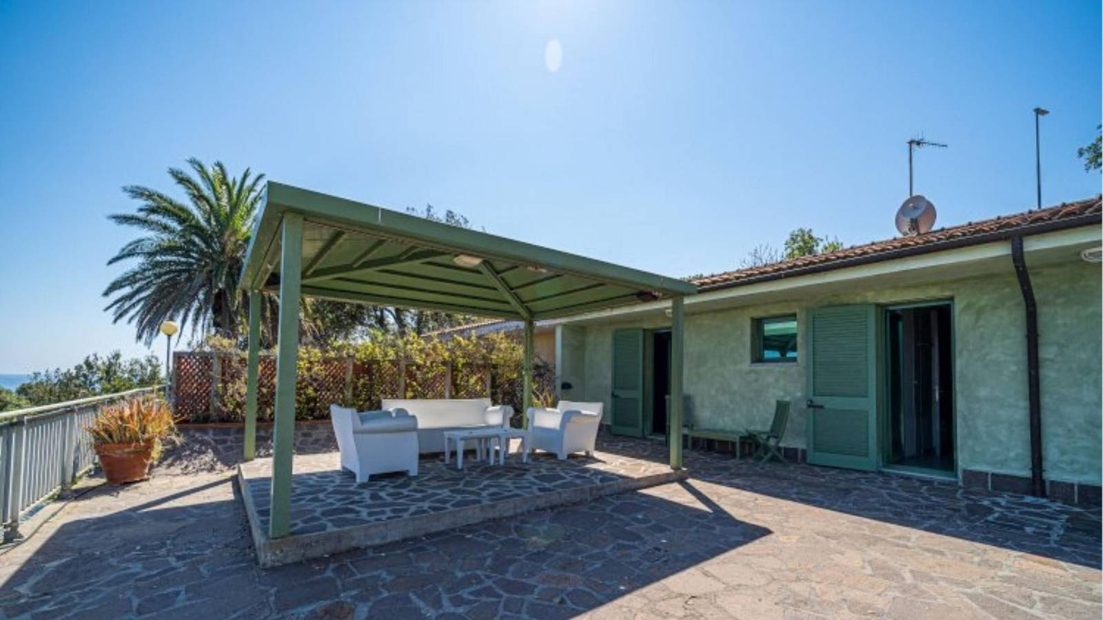 Prestigious private villa sleeping 12 located in a panoramic position with private access to the sea-Villa Rosa Naregno in Naregno, Ile d'Elbe